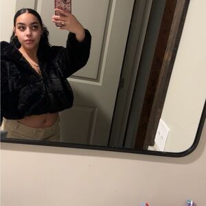 Meet your Posher, Joharlyn